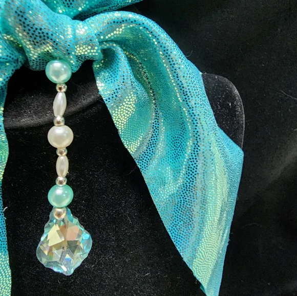 Pretty Hair Tie with Removable Beaded Tassel - Picture 2 of 5